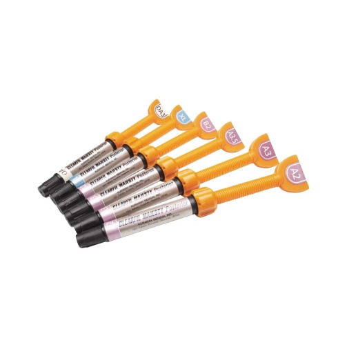 Clearfil Majesty Posterior A3,5 stříkačka 4,9g